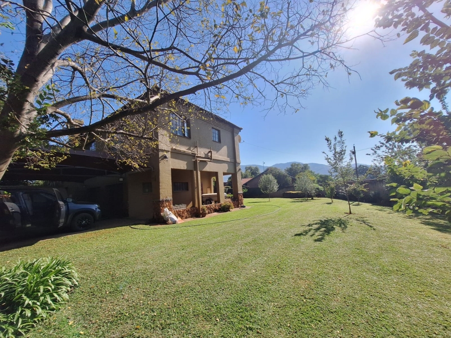 6 Bedroom Property for Sale in Olifantsnek North West